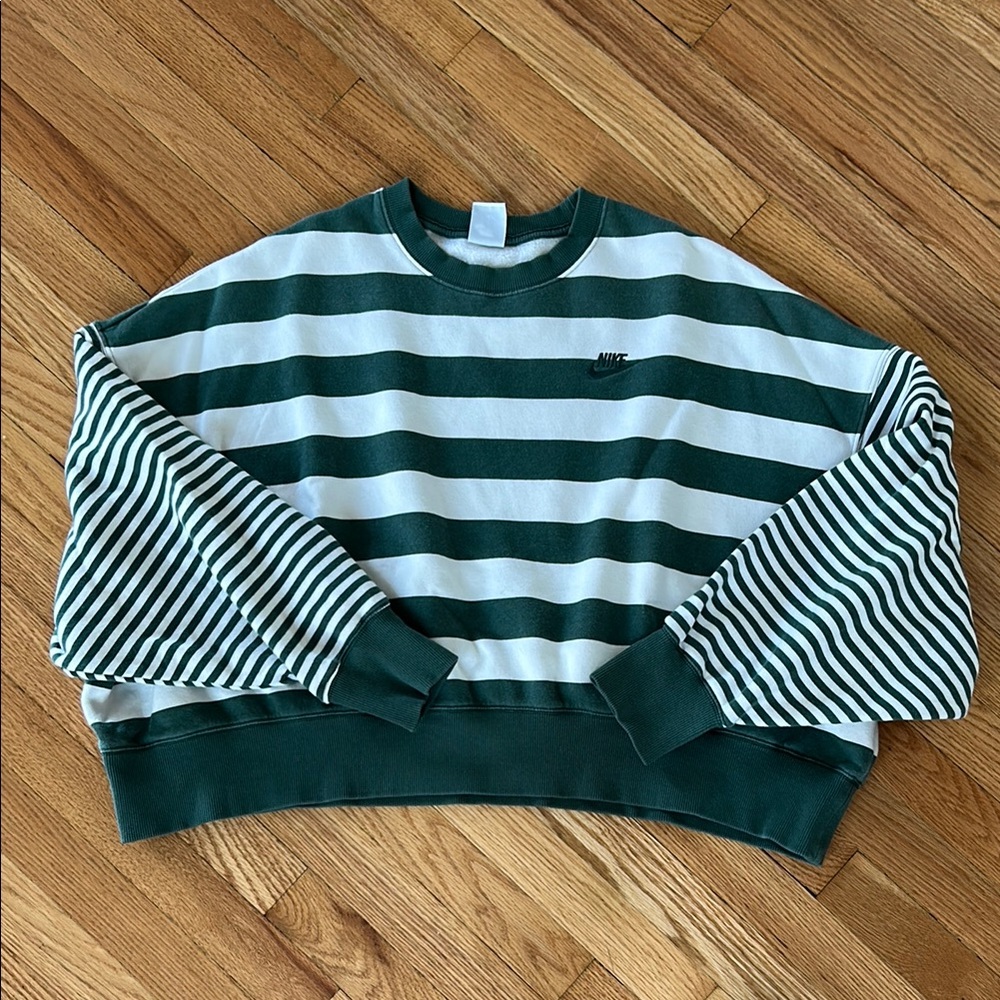 Nike Sweatshirt